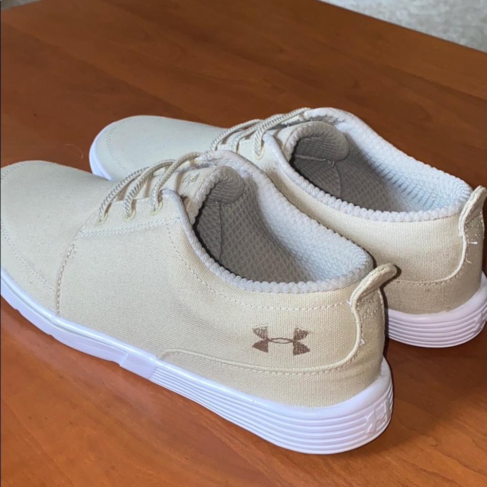 Men’s under armour sneakers